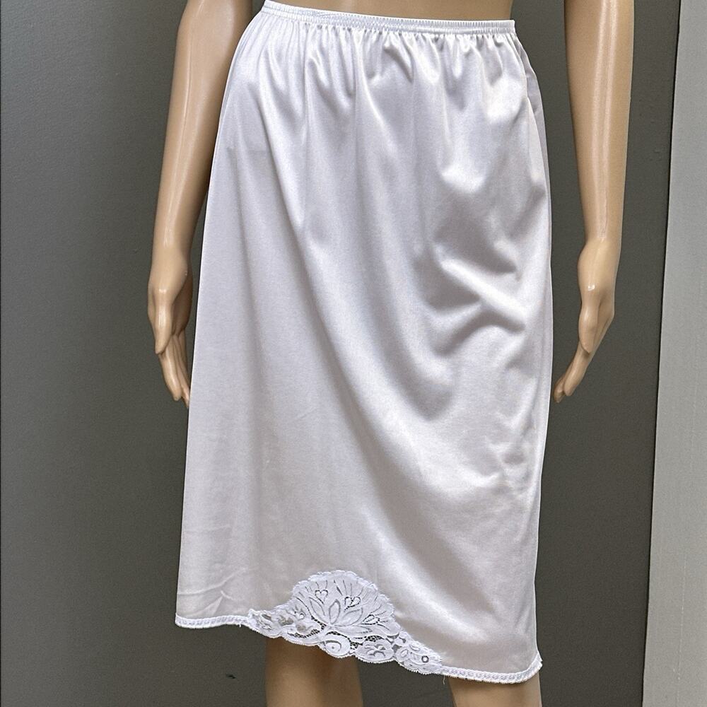Vintage Applause JCPenney Half Slip Light Purple Size Small Nylon Lace Trim USA